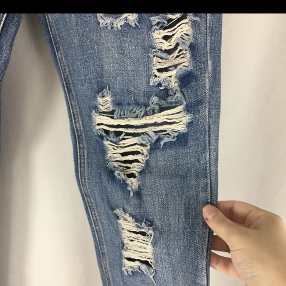 One Teaspoon Awesome Baggies Destroyed Jean - Picture 4 of 9